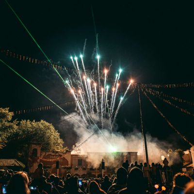 Muzikaal vuurwerk op het Mexicoplein tijdens Halloween.